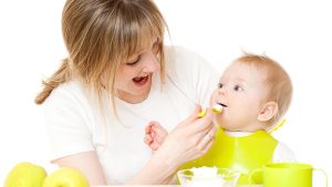 Nên cho trẻ ăn sữa chua vào lúc nào tốt nhất cho hệ tiêu hoá